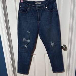 💰Levi’s Women's Blue Distressed Jeans